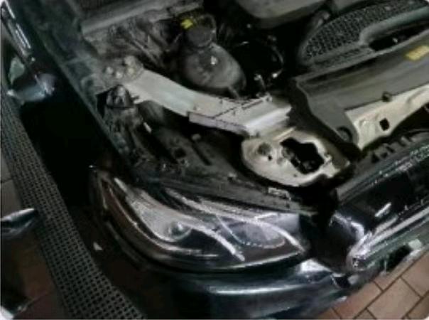 事故車郴州市19年奔馳奔馳E級中型車