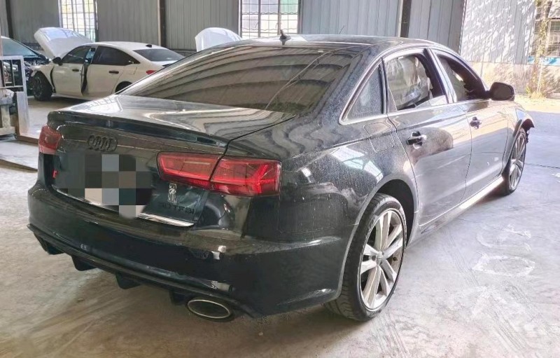 事故車廣州市18年奧迪奧迪A6L中型車