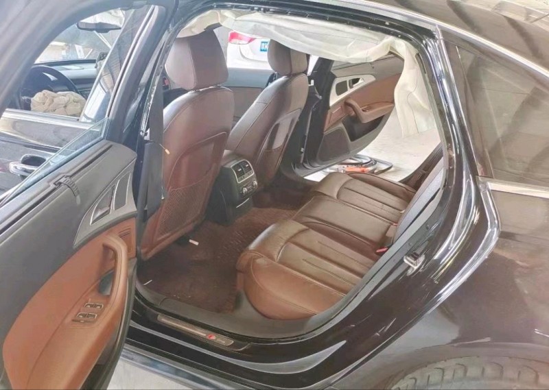 事故車廣州市18年奧迪奧迪A6L中型車