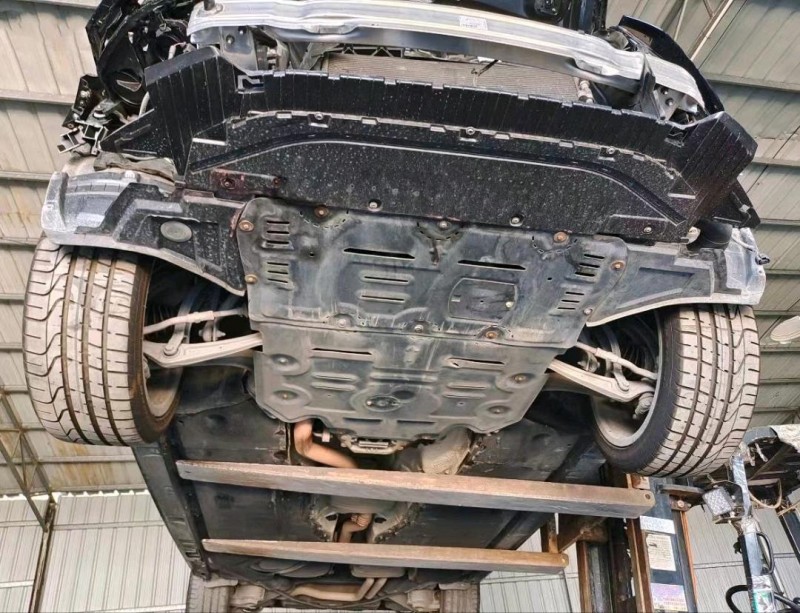 事故車廣州市18年奧迪奧迪A6L中型車