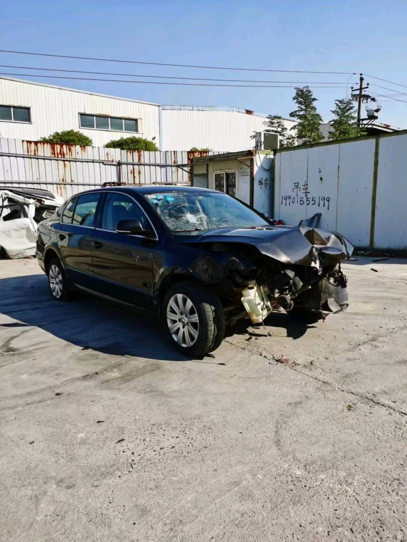 事故車南昌市15年斯柯達(dá)速派中型車