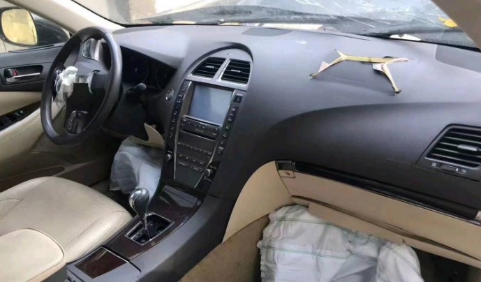 未修復(fù)事故車(chē)出售